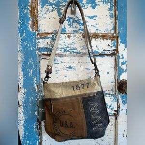 Myra shoulder bag